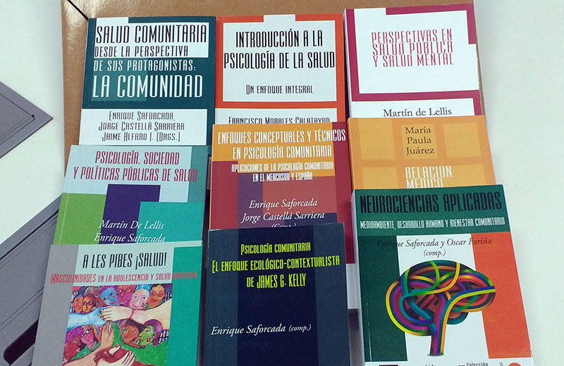 DONACIÓN DE LIBROS DE SALUD COMUNITARIA